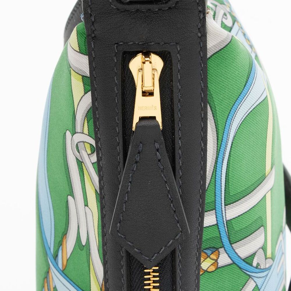 Hermes Silk Calfskin Sursoie To Go Pouch - Picture 9 of 9